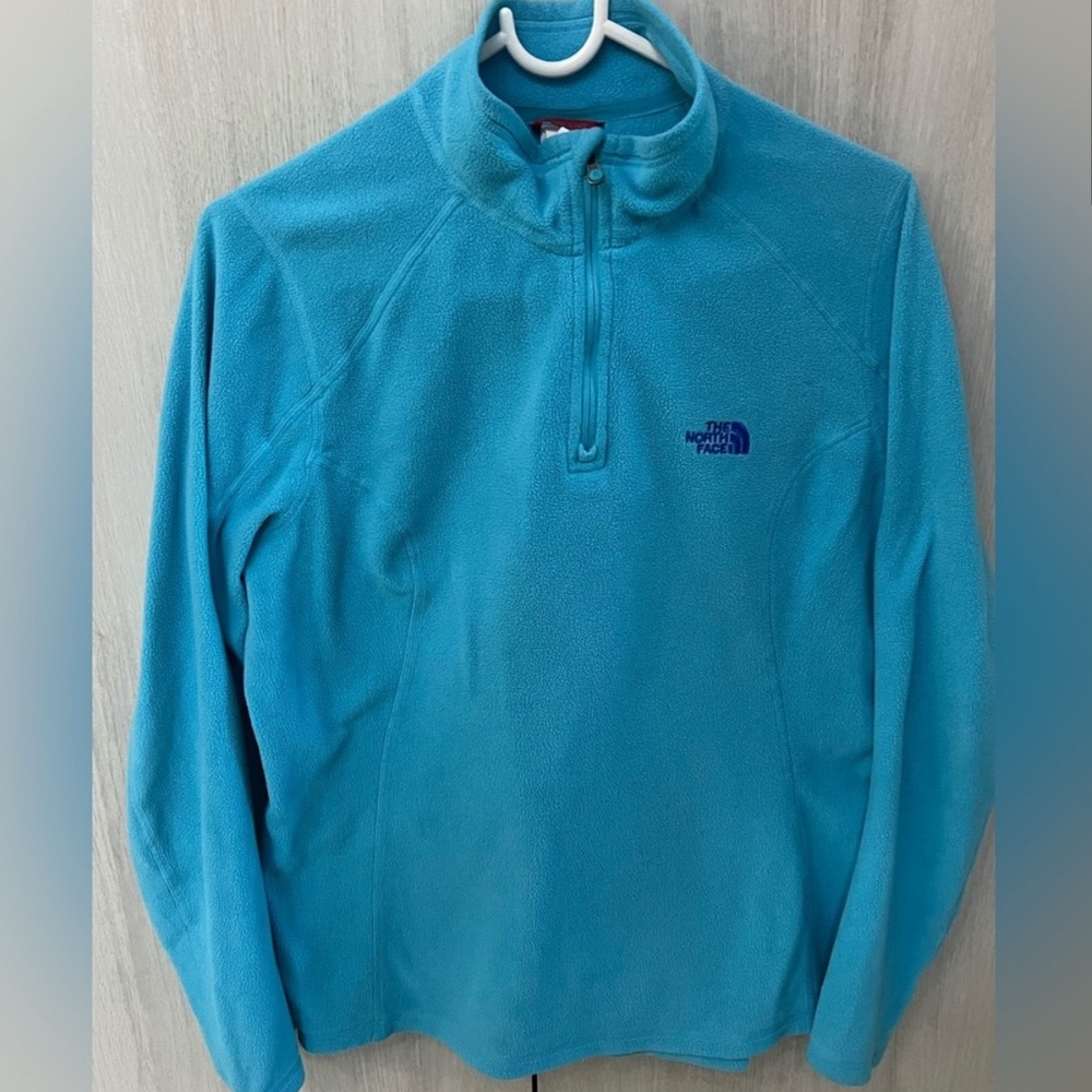 Moving sale! 🛍️ The North Face Blue Fleece Pullover